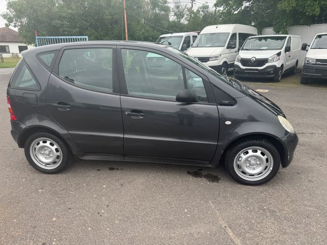 Mercedes-Benz A 160 A -Klasse A 160 - Henkilöauto: kuva Mercedes-Benz A 160 A -Klasse A 160 - Henkilöauto Mercedes-Benz A 160 A -Klasse A 160 - Henkilöauto: kuva Mercedes-Benz A 160 A -Klasse A 160 - Henkilöauto