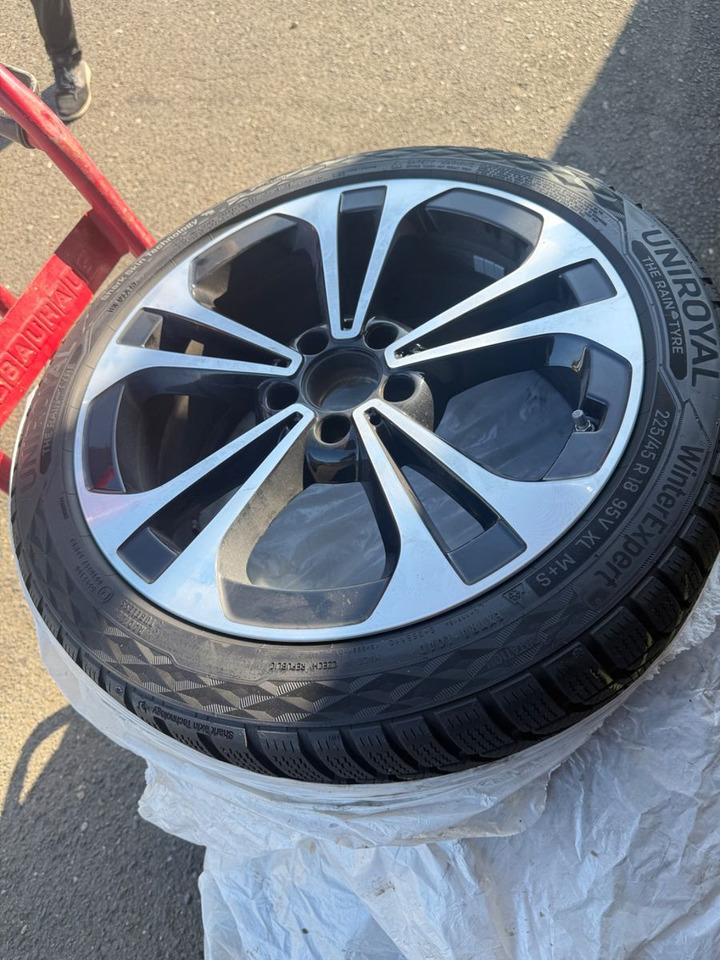 Farmari Mercedes-Benz C 220 C -Klasse T-Modell C 220 T d: kuva Farmari Mercedes-Benz C 220 C -Klasse T-Modell C 220 T d Farmari Mercedes-Benz C 220 C -Klasse T-Modell C 220 T d: kuva Farmari Mercedes-Benz C 220 C -Klasse T-Modell C 220 T d