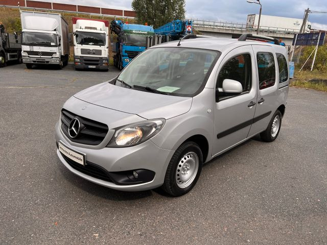 Mercedes-Benz Citan Kombi 111 CDI lang - Pikkubussi: kuva Mercedes-Benz Citan Kombi 111 CDI lang - Pikkubussi Mercedes-Benz Citan Kombi 111 CDI lang - Pikkubussi: kuva Mercedes-Benz Citan Kombi 111 CDI lang - Pikkubussi