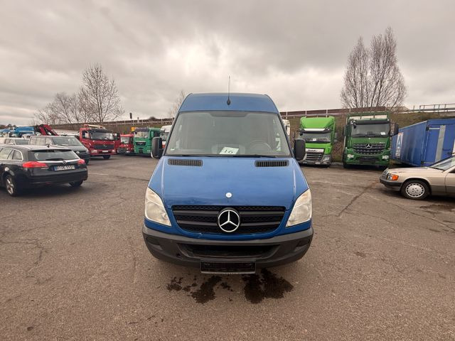Mercedes-Benz Sprinter II Kasten 313 CDI - Pakettiauto: kuva Mercedes-Benz Sprinter II Kasten 313 CDI - Pakettiauto Mercedes-Benz Sprinter II Kasten 313 CDI - Pakettiauto: kuva Mercedes-Benz Sprinter II Kasten 313 CDI - Pakettiauto