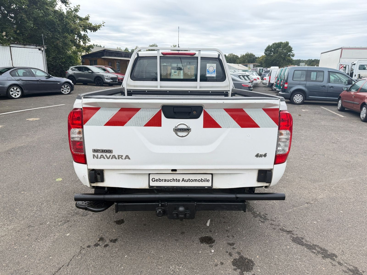 Nissan Navara NP300 Visia King Cab 4x4 - Maasturi/ Katumaasturi: kuva Nissan Navara NP300 Visia King Cab 4x4 - Maasturi/ Katumaasturi Nissan Navara NP300 Visia King Cab 4x4 - Maasturi/ Katumaasturi: kuva Nissan Navara NP300 Visia King Cab 4x4 - Maasturi/ Katumaasturi