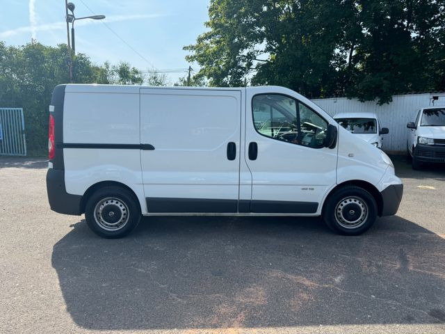 Nissan Primastar Kasten L1H1 2.9t - Pieni pakettiauto: kuva Nissan Primastar Kasten L1H1 2.9t - Pieni pakettiauto Nissan Primastar Kasten L1H1 2.9t - Pieni pakettiauto: kuva Nissan Primastar Kasten L1H1 2.9t - Pieni pakettiauto