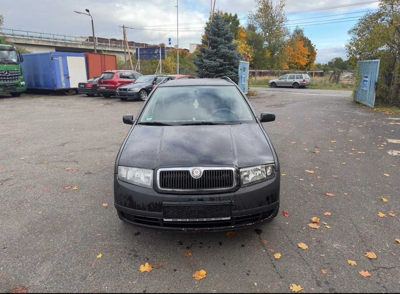 Skoda Fabia Combi Cool Edition - Farmari: kuva  Skoda Fabia Combi Cool Edition - Farmari Skoda Fabia Combi Cool Edition - Farmari: kuva  Skoda Fabia Combi Cool Edition - Farmari