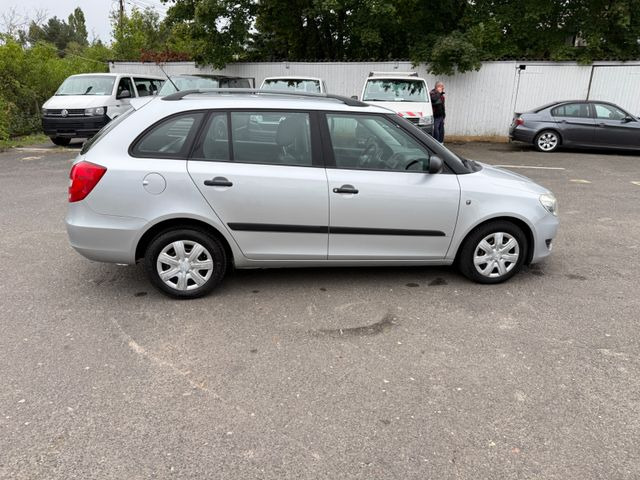 Skoda Fabia Combi Cool Edition - Farmari: kuva Skoda Fabia Combi Cool Edition - Farmari Skoda Fabia Combi Cool Edition - Farmari: kuva Skoda Fabia Combi Cool Edition - Farmari