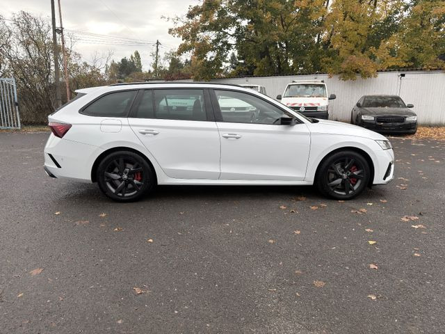 Skoda Octavia Combi RS First Edition - Farmari: kuva Skoda Octavia Combi RS First Edition - Farmari Skoda Octavia Combi RS First Edition - Farmari: kuva Skoda Octavia Combi RS First Edition - Farmari