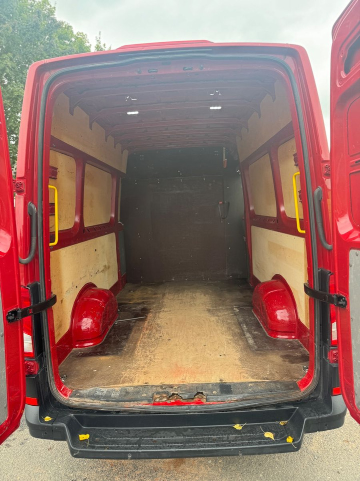 Pakettiauto Volkswagen Crafter Kasten Kasten 35 lang Hochdach FWD: kuva Pakettiauto Volkswagen Crafter Kasten Kasten 35 lang Hochdach FWD