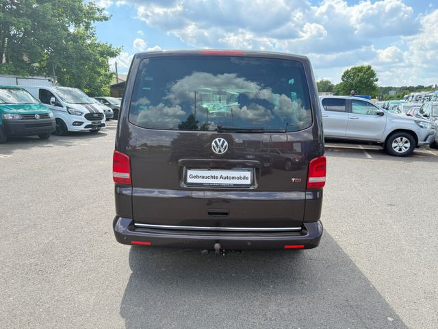 Volkswagen T5 Multivan Highline - Pikkubussi: kuva Volkswagen T5 Multivan Highline - Pikkubussi Volkswagen T5 Multivan Highline - Pikkubussi: kuva Volkswagen T5 Multivan Highline - Pikkubussi