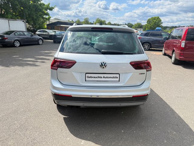 Volkswagen Tiguan Highline BMT/Start-Stopp 4Motion - Maasturi/ Katumaasturi: kuva Volkswagen Tiguan Highline BMT/Start-Stopp 4Motion - Maasturi/ Katumaasturi Volkswagen Tiguan Highline BMT/Start-Stopp 4Motion - Maasturi/ Katumaasturi: kuva Volkswagen Tiguan Highline BMT/Start-Stopp 4Motion - Maasturi/ Katumaasturi