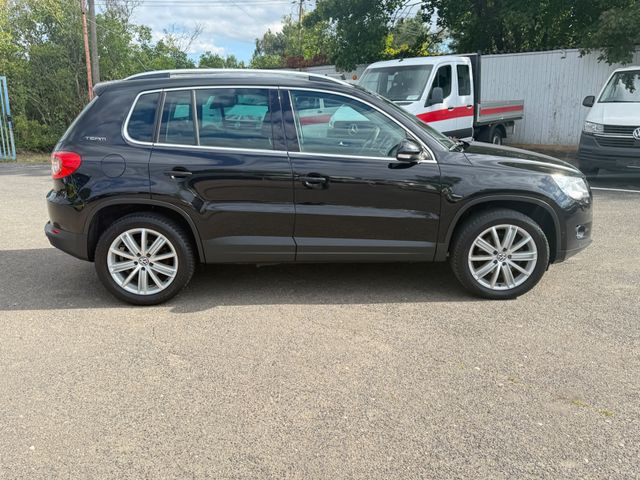 Volkswagen Tiguan Team BMT - Pikkubussi: kuva Volkswagen Tiguan Team BMT - Pikkubussi Volkswagen Tiguan Team BMT - Pikkubussi: kuva Volkswagen Tiguan Team BMT - Pikkubussi