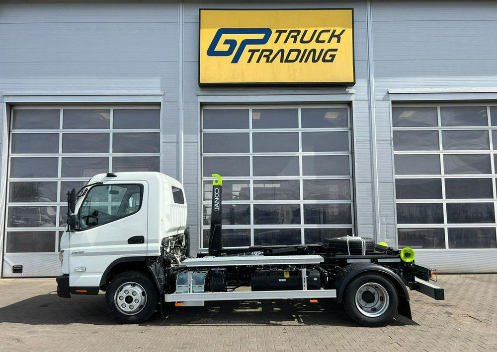 Mitsubishi Fuso - Koukkulava kuorma-auto: kuva Mitsubishi Fuso - Koukkulava kuorma-auto Mitsubishi Fuso - Koukkulava kuorma-auto: kuva Mitsubishi Fuso - Koukkulava kuorma-auto