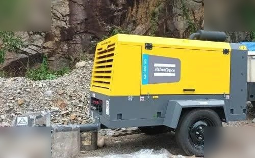 ATLAS COPCO 300 CFM - Ilmakompressori: kuva ATLAS COPCO 300 CFM - Ilmakompressori ATLAS COPCO 300 CFM - Ilmakompressori: kuva ATLAS COPCO 300 CFM - Ilmakompressori