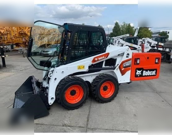 BOBCAT S450 - Liukuohjattu kuormaaja: kuva BOBCAT S450 - Liukuohjattu kuormaaja BOBCAT S450 - Liukuohjattu kuormaaja: kuva BOBCAT S450 - Liukuohjattu kuormaaja