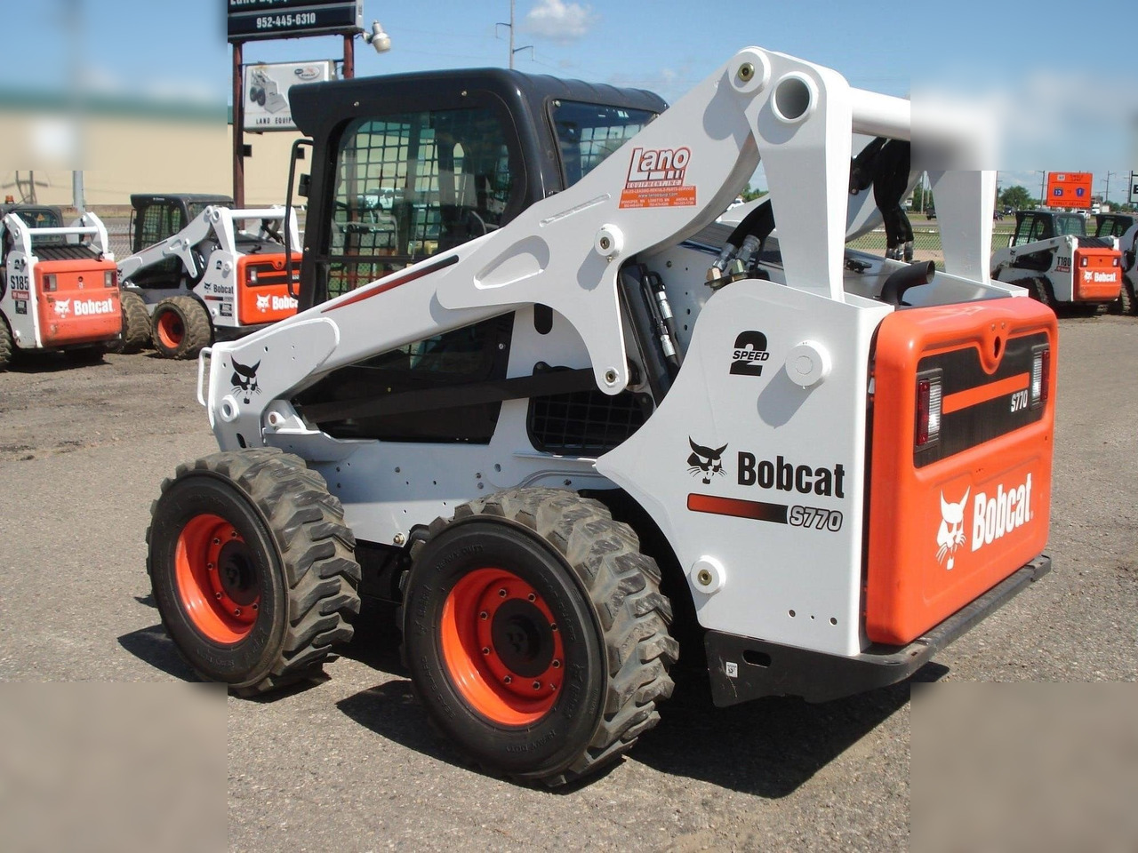 BOBCAT S770 - Liukuohjattu kuormaaja: kuva BOBCAT S770 - Liukuohjattu kuormaaja BOBCAT S770 - Liukuohjattu kuormaaja: kuva BOBCAT S770 - Liukuohjattu kuormaaja