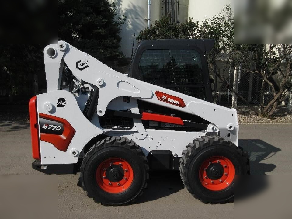 BOBCAT S770 - Liukuohjattu kuormaaja: kuva BOBCAT S770 - Liukuohjattu kuormaaja BOBCAT S770 - Liukuohjattu kuormaaja: kuva BOBCAT S770 - Liukuohjattu kuormaaja