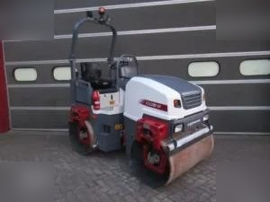 DYNAPAC CC125 - Jyrä: kuva DYNAPAC CC125 - Jyrä DYNAPAC CC125 - Jyrä: kuva DYNAPAC CC125 - Jyrä