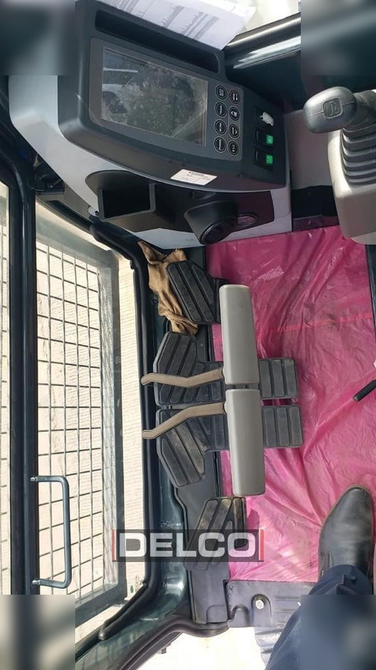 HYUNDAI ROBEX 210 - Telakaivukone: kuva HYUNDAI ROBEX 210 - Telakaivukone HYUNDAI ROBEX 210 - Telakaivukone: kuva HYUNDAI ROBEX 210 - Telakaivukone