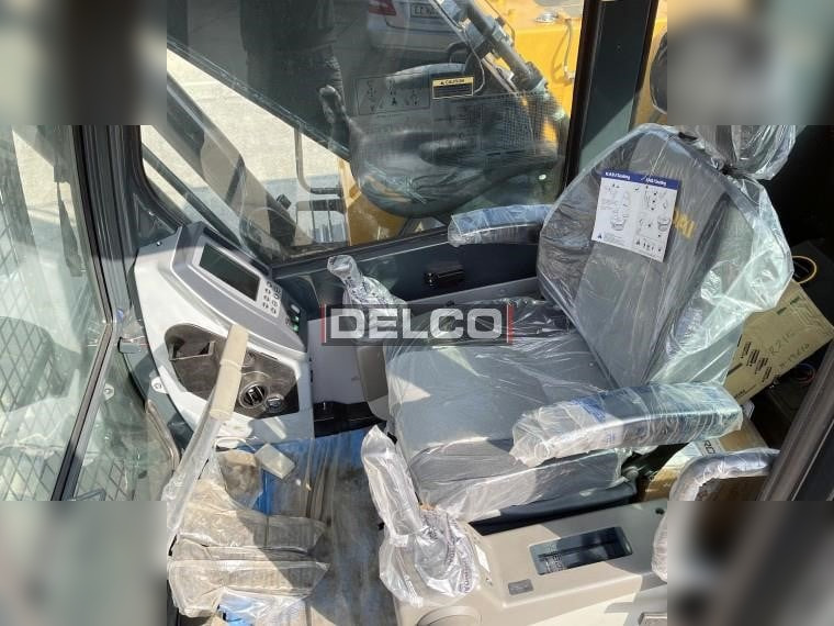 Uusi Telakaivukone HYUNDAI ROBEX 215L SMART: kuva Uusi Telakaivukone HYUNDAI ROBEX 215L SMART