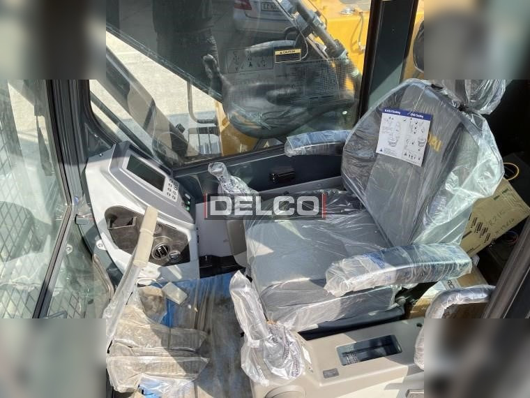 Uusi Telakaivukone HYUNDAI ROBEX 215L SMART: kuva Uusi Telakaivukone HYUNDAI ROBEX 215L SMART