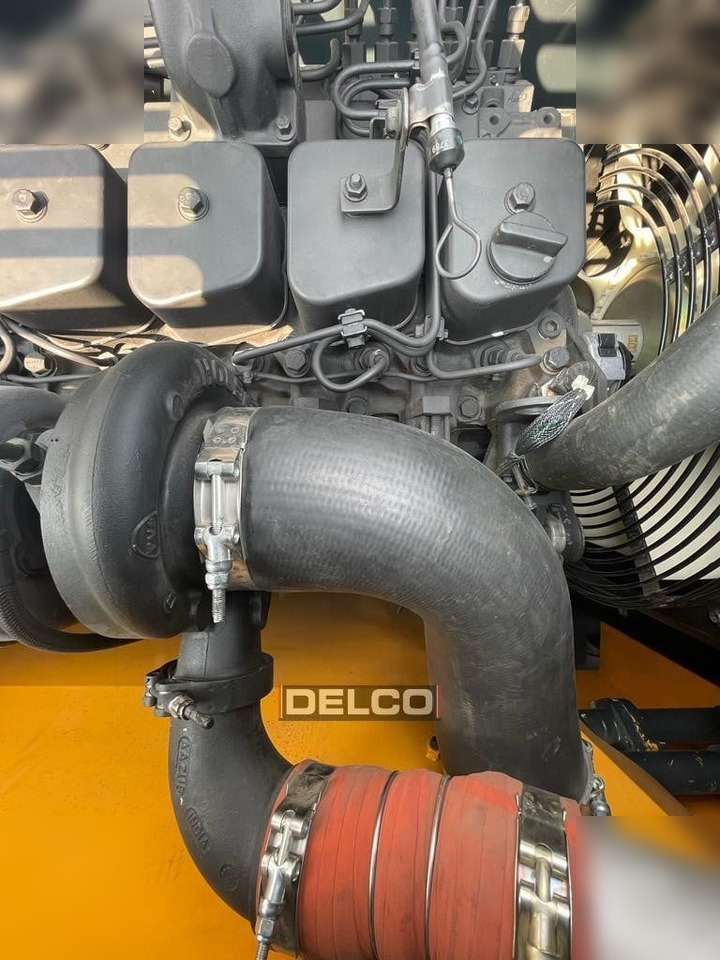 Uusi Telakaivukone HYUNDAI ROBEX 215L SMART: kuva Uusi Telakaivukone HYUNDAI ROBEX 215L SMART