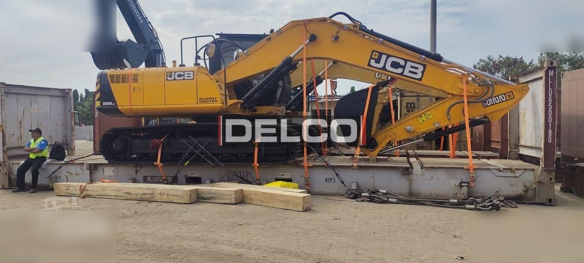 JCB 225 LC - Telakaivukone: kuva JCB 225 LC - Telakaivukone JCB 225 LC - Telakaivukone: kuva JCB 225 LC - Telakaivukone