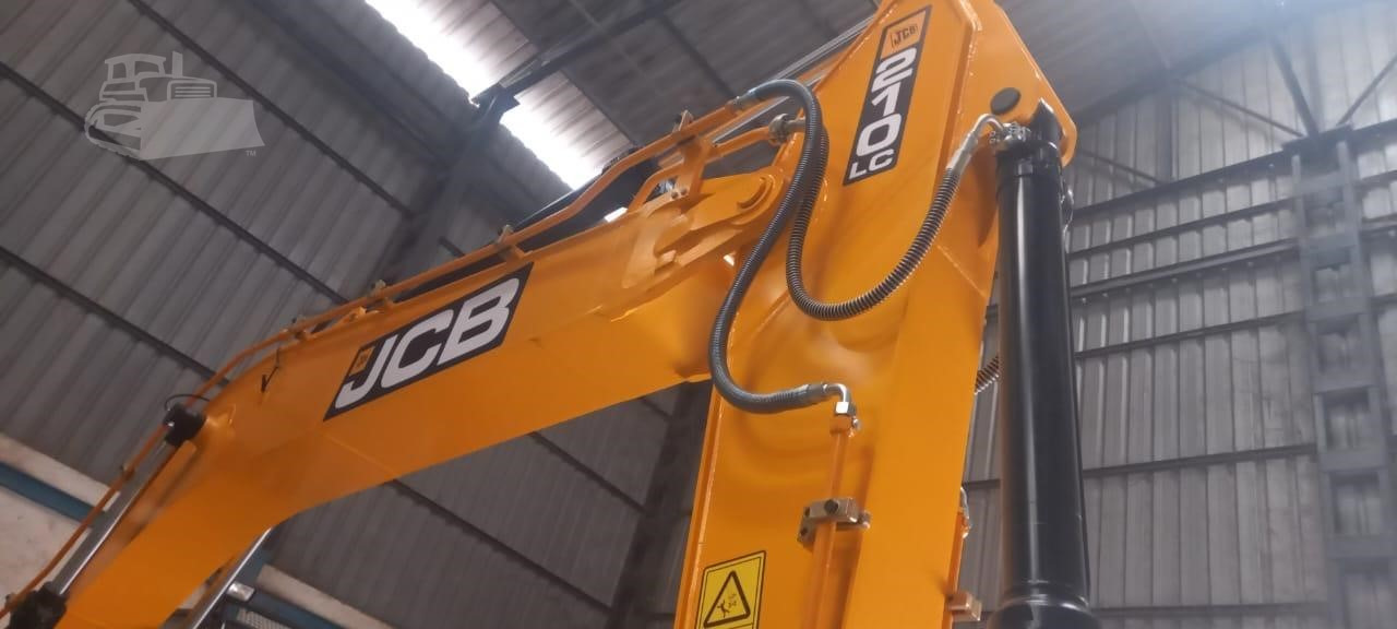JCB JS210 LC - Telakaivukone: kuva JCB JS210 LC - Telakaivukone JCB JS210 LC - Telakaivukone: kuva JCB JS210 LC - Telakaivukone