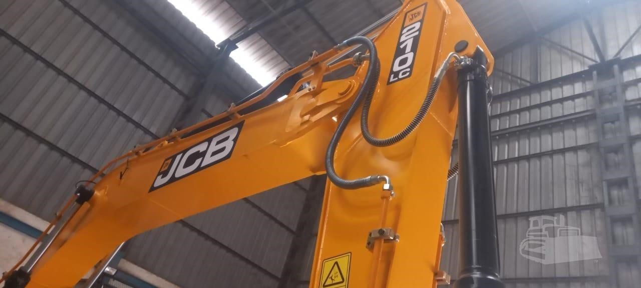 JCB JS210 LC - Telakaivukone: kuva JCB JS210 LC - Telakaivukone JCB JS210 LC - Telakaivukone: kuva JCB JS210 LC - Telakaivukone
