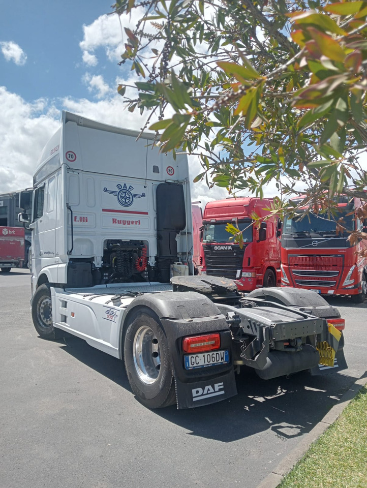 DAF XF 530CV - Vetopöytäauto: kuva DAF XF 530CV - Vetopöytäauto DAF XF 530CV - Vetopöytäauto: kuva DAF XF 530CV - Vetopöytäauto