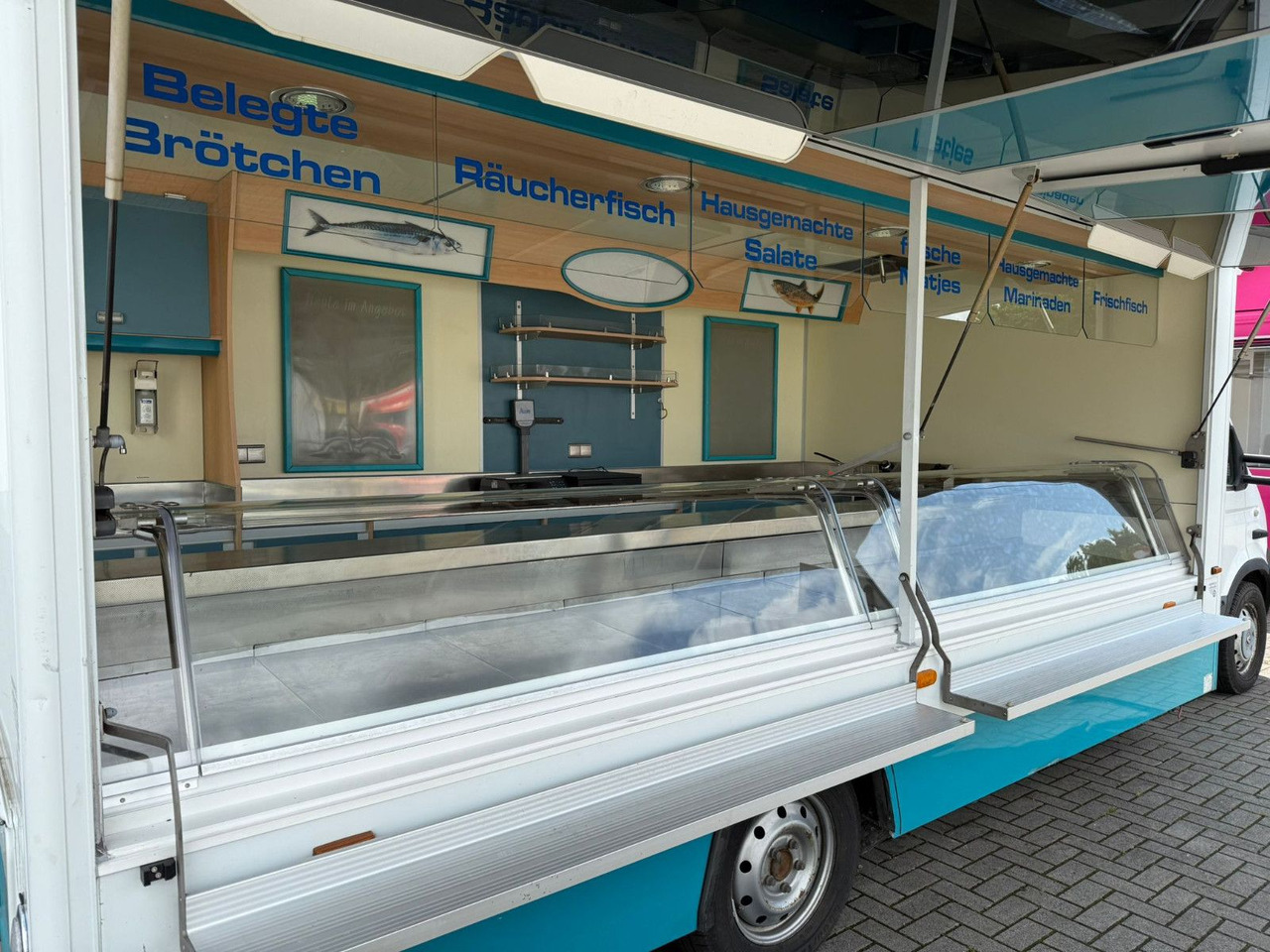 Renault Borco Höhns Fischmobil - Myyntiauto: kuva  Renault Borco Höhns Fischmobil - Myyntiauto Renault Borco Höhns Fischmobil - Myyntiauto: kuva  Renault Borco Höhns Fischmobil - Myyntiauto