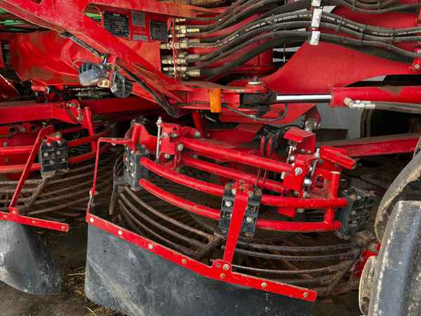 Grimme REXOR 6300 Platinum - Juurikkaannostokone: kuva Grimme REXOR 6300 Platinum - Juurikkaannostokone Grimme REXOR 6300 Platinum - Juurikkaannostokone: kuva Grimme REXOR 6300 Platinum - Juurikkaannostokone