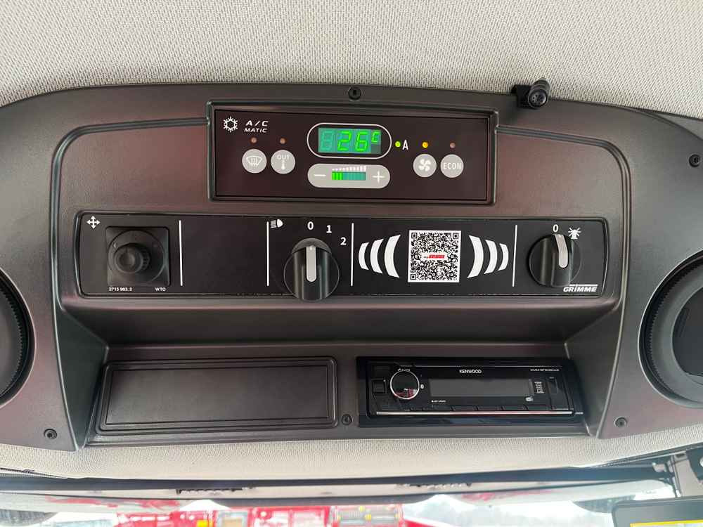 Grimme REXOR 6300 Platinum - Juurikkaannostokone: kuva Grimme REXOR 6300 Platinum - Juurikkaannostokone Grimme REXOR 6300 Platinum - Juurikkaannostokone: kuva Grimme REXOR 6300 Platinum - Juurikkaannostokone