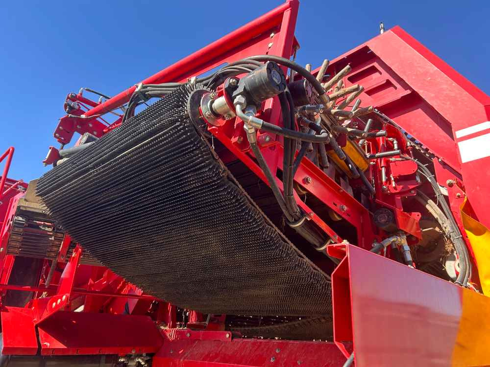 Grimme SE 260 UB - Perunannostokone: kuva Grimme SE 260 UB - Perunannostokone Grimme SE 260 UB - Perunannostokone: kuva Grimme SE 260 UB - Perunannostokone