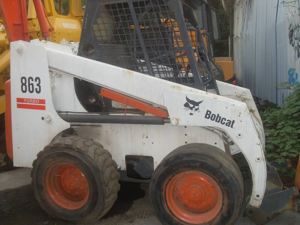 Bobcat 863  - Liukuohjattu kuormaaja: kuva Bobcat 863  - Liukuohjattu kuormaaja Bobcat 863  - Liukuohjattu kuormaaja: kuva Bobcat 863  - Liukuohjattu kuormaaja