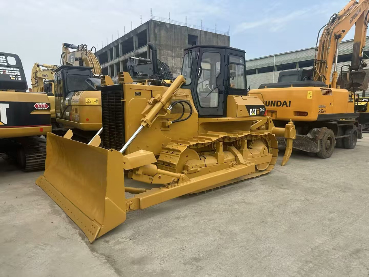 CAT D6G - Puskutraktori: kuva CAT D6G - Puskutraktori CAT D6G - Puskutraktori: kuva CAT D6G - Puskutraktori