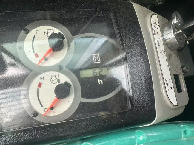 Komatsu PC56 - Minikuormaaja: kuva  Komatsu PC56 - Minikuormaaja Komatsu PC56 - Minikuormaaja: kuva  Komatsu PC56 - Minikuormaaja