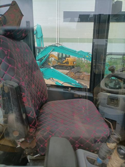 Komatsu WA320 - Pyöräkuormaaja: kuva Komatsu WA320 - Pyöräkuormaaja Komatsu WA320 - Pyöräkuormaaja: kuva Komatsu WA320 - Pyöräkuormaaja