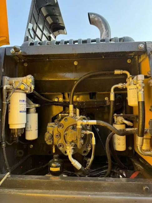 VOLVO EC240 - Telakaivukone: kuva  VOLVO EC240 - Telakaivukone VOLVO EC240 - Telakaivukone: kuva  VOLVO EC240 - Telakaivukone