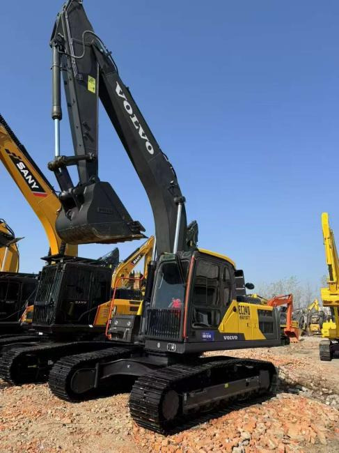 VOLVO EC240 - Telakaivukone: kuva  VOLVO EC240 - Telakaivukone VOLVO EC240 - Telakaivukone: kuva  VOLVO EC240 - Telakaivukone