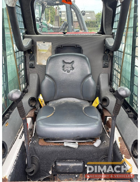 Bobcat S130 - Liukuohjattu kuormaaja: kuva Bobcat S130 - Liukuohjattu kuormaaja Bobcat S130 - Liukuohjattu kuormaaja: kuva Bobcat S130 - Liukuohjattu kuormaaja