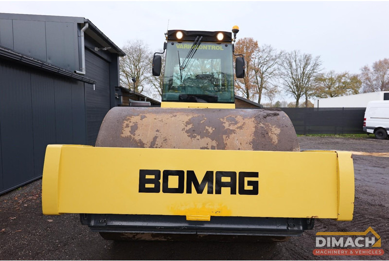 Bomag BW226 DH-4i BVC Trilrolwals - 27 ton - GPS pakket -TOP conditie - camera - Deutz 6 cil. - Jyrä: kuva Bomag BW226 DH-4i BVC Trilrolwals - 27 ton - GPS pakket -TOP conditie - camera - Deutz 6 cil. - Jyrä Bomag BW226 DH-4i BVC Trilrolwals - 27 ton - GPS pakket -TOP conditie - camera - Deutz 6 cil. - Jyrä: kuva Bomag BW226 DH-4i BVC Trilrolwals - 27 ton - GPS pakket -TOP conditie - camera - Deutz 6 cil. - Jyrä