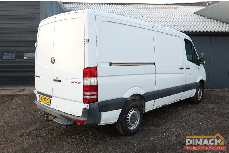 Mercedes-Benz 906 KA 35 Sprinter 313 - Euro 4 - L2H2 - trekhaak - airco - NL auto - Pakettiauto: kuva Mercedes-Benz 906 KA 35 Sprinter 313 - Euro 4 - L2H2 - trekhaak - airco - NL auto - Pakettiauto Mercedes-Benz 906 KA 35 Sprinter 313 - Euro 4 - L2H2 - trekhaak - airco - NL auto - Pakettiauto: kuva Mercedes-Benz 906 KA 35 Sprinter 313 - Euro 4 - L2H2 - trekhaak - airco - NL auto - Pakettiauto