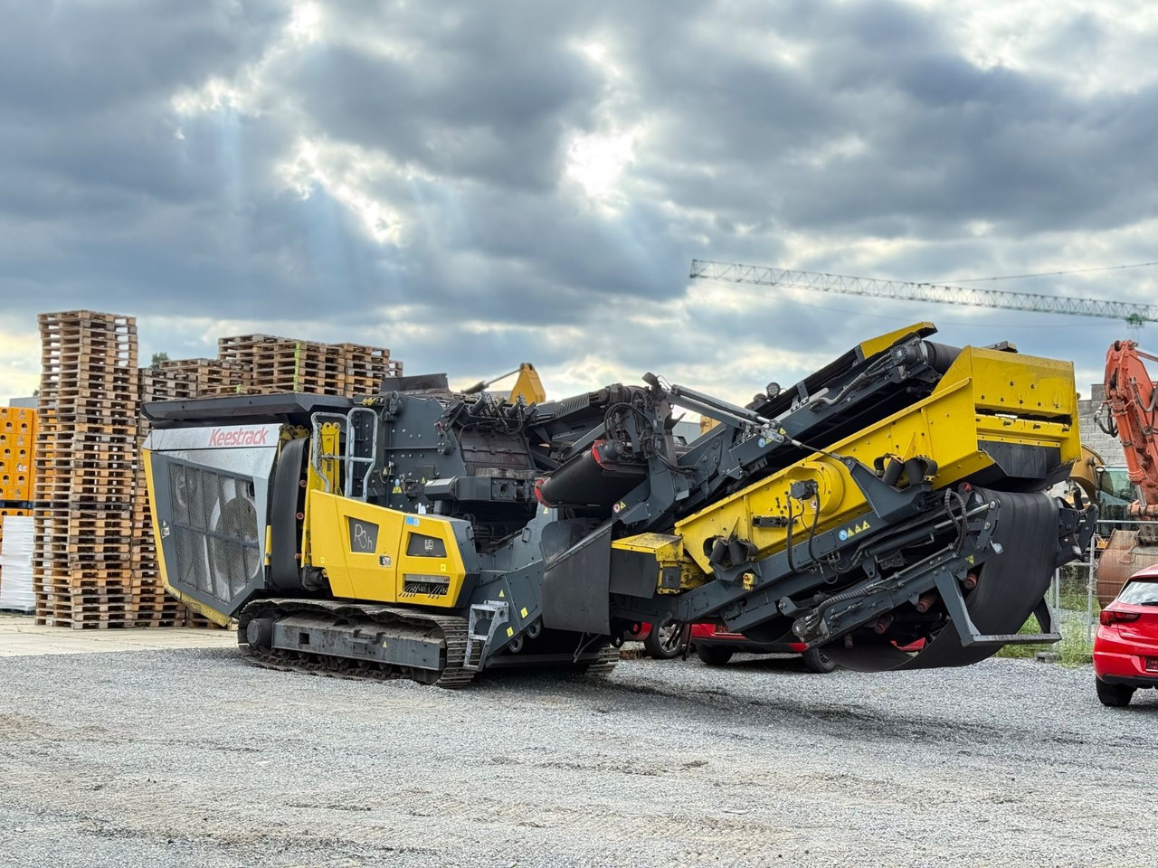 Leasing  KEESTRACK R3H Mobile Brecheranlage mit Siebmodul KEESTRACK R3H Mobile Brecheranlage mit Siebmodul: kuva Leasing  KEESTRACK R3H Mobile Brecheranlage mit Siebmodul KEESTRACK R3H Mobile Brecheranlage mit Siebmodul