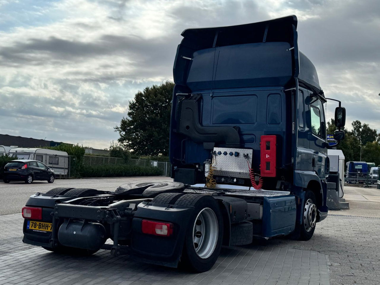 DAF CF 400 / Bj. 2016 / Euro 6 / Automaat - Vetopöytäauto: kuva DAF CF 400 / Bj. 2016 / Euro 6 / Automaat - Vetopöytäauto DAF CF 400 / Bj. 2016 / Euro 6 / Automaat - Vetopöytäauto: kuva DAF CF 400 / Bj. 2016 / Euro 6 / Automaat - Vetopöytäauto