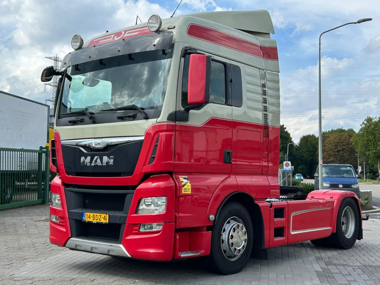 MAN TGX / bj. 2014 / automaat, 12v / APK - Vetopöytäauto: kuva MAN TGX / bj. 2014 / automaat, 12v / APK - Vetopöytäauto MAN TGX / bj. 2014 / automaat, 12v / APK - Vetopöytäauto: kuva MAN TGX / bj. 2014 / automaat, 12v / APK - Vetopöytäauto