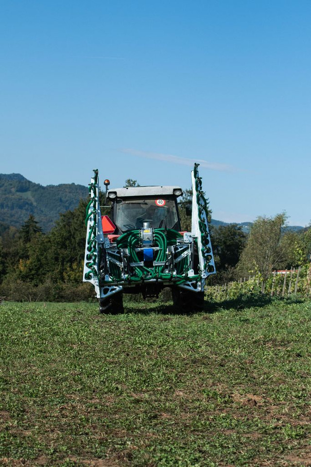 BeTEC Gülleinjektor / Slurry injector / Injecteur / Aplikator - Veitsimultain: kuva BeTEC Gülleinjektor / Slurry injector / Injecteur / Aplikator - Veitsimultain BeTEC Gülleinjektor / Slurry injector / Injecteur / Aplikator - Veitsimultain: kuva BeTEC Gülleinjektor / Slurry injector / Injecteur / Aplikator - Veitsimultain