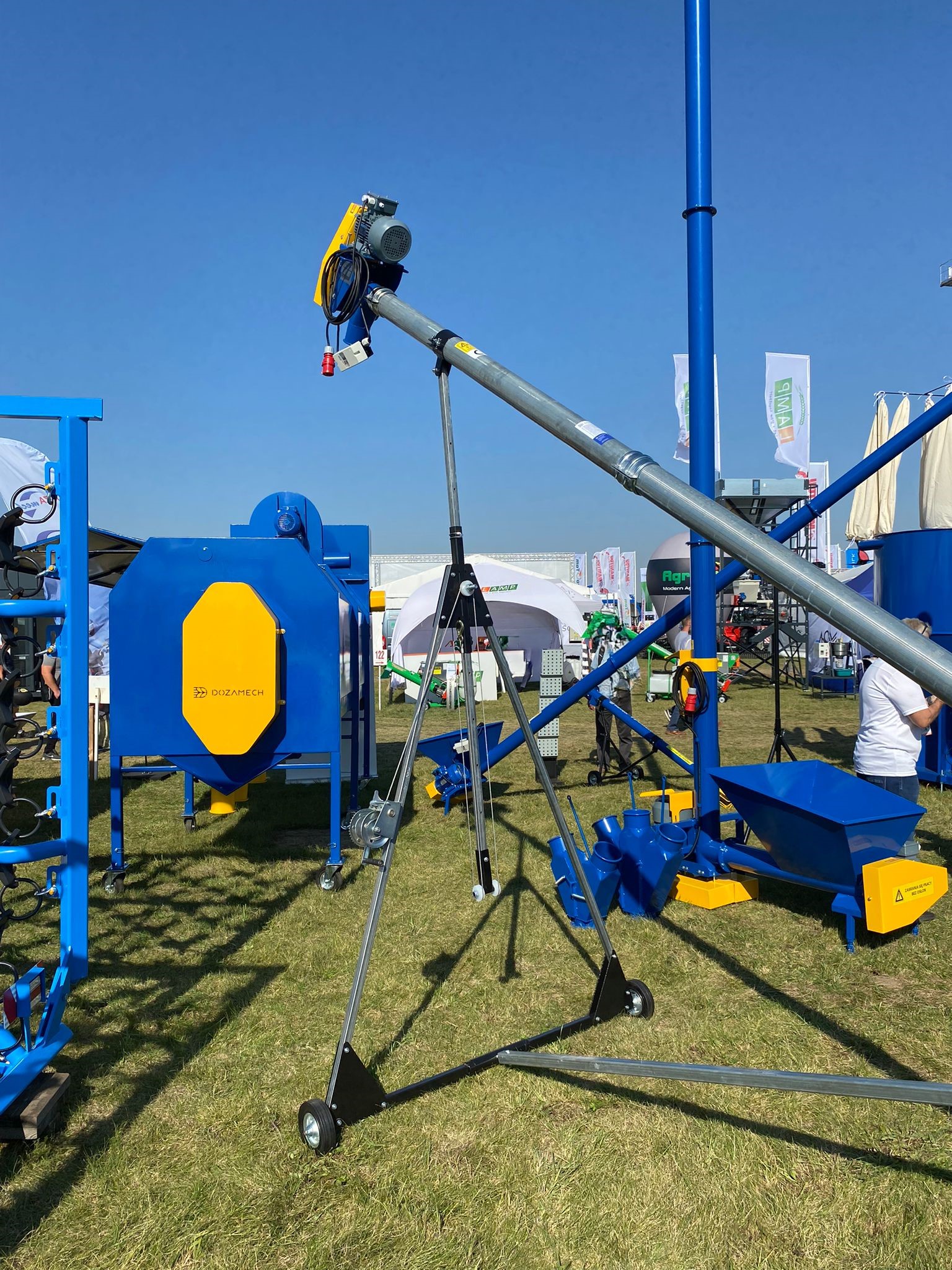 Dozamech Förderschnecke / Screw conveyor / Convoyeur a vis / Transportador de tornillo / Trasportatore a coclea / Шнековый конвейер / Przenośnik ślimakowy T-403 - Kuljetin: kuva Dozamech Förderschnecke / Screw conveyor / Convoyeur a vis / Transportador de tornillo / Trasportatore a coclea / Шнековый конвейер / Przenośnik ślimakowy T-403 - Kuljetin Dozamech Förderschnecke / Screw conveyor / Convoyeur a vis / Transportador de tornillo / Trasportatore a coclea / Шнековый конвейер / Przenośnik ślimakowy T-403 - Kuljetin: kuva Dozamech Förderschnecke / Screw conveyor / Convoyeur a vis / Transportador de tornillo / Trasportatore a coclea / Шнековый конвейер / Przenośnik ślimakowy T-403 - Kuljetin