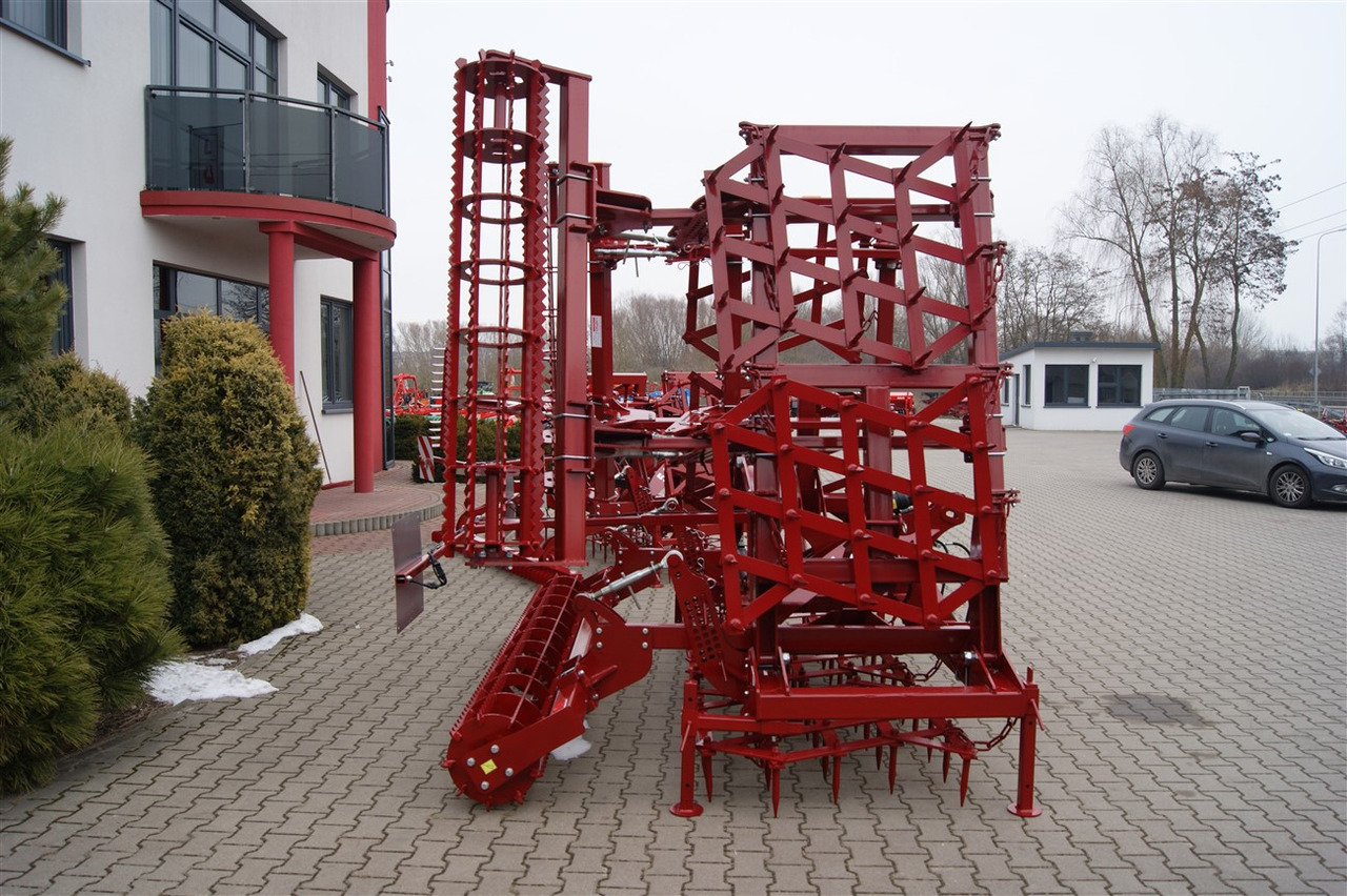 Uusi Äes Lupus 7-Felder schwere Zinkenegge / Tine harrow / Herse à dents / Grada de púas de 5 campos / Erpice / 7-польная зубовая борона / Brona zębowa 7 m: kuva Uusi Äes Lupus 7-Felder schwere Zinkenegge / Tine harrow / Herse à dents / Grada de púas de 5 campos / Erpice / 7-польная зубовая борона / Brona zębowa 7 m Uusi Äes Lupus 7-Felder schwere Zinkenegge / Tine harrow / Herse à dents / Grada de púas de 5 campos / Erpice / 7-польная зубовая борона / Brona zębowa 7 m: kuva Uusi Äes Lupus 7-Felder schwere Zinkenegge / Tine harrow / Herse à dents / Grada de púas de 5 campos / Erpice / 7-польная зубовая борона / Brona zębowa 7 m