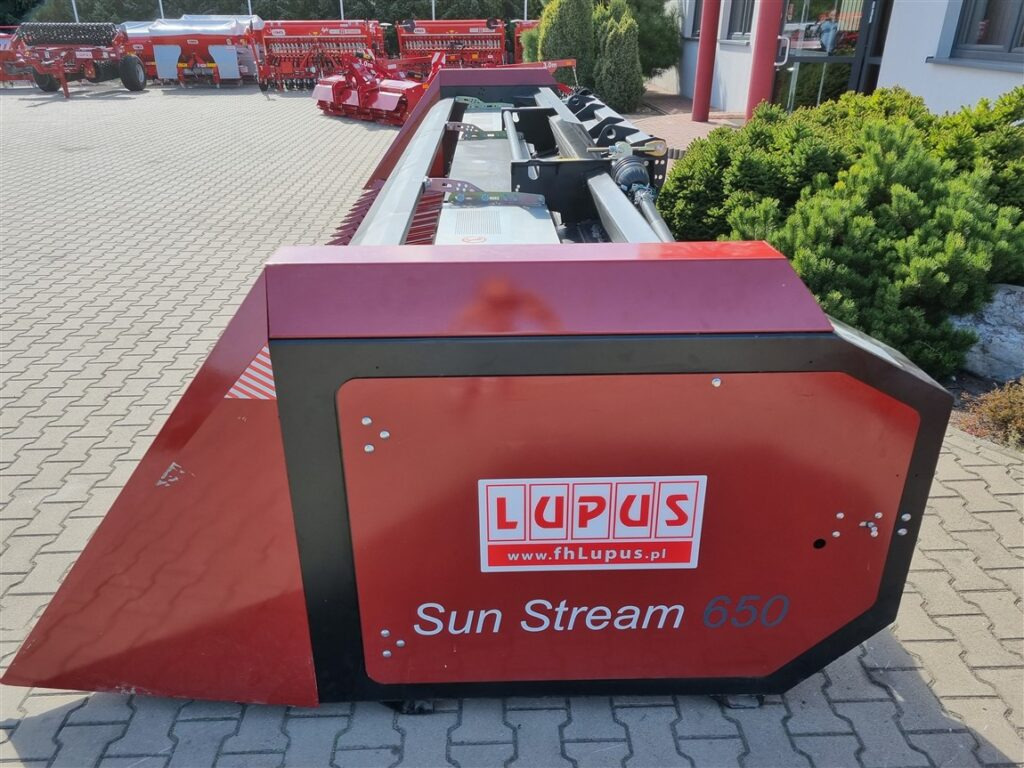 Lupus Sonnenblummenvorsatz / Sunflower harvester / Coupe à tournesol / Сosechadora / Macchina per la raccolta dei girasoli / Жатка для подсолнечника / Przystawka do słonecznika 6,5 m - Korjuukone - auringonkukka: kuva Lupus Sonnenblummenvorsatz / Sunflower harvester / Coupe à tournesol / Сosechadora / Macchina per la raccolta dei girasoli / Жатка для подсолнечника / Przystawka do słonecznika 6,5 m - Korjuukone - auringonkukka Lupus Sonnenblummenvorsatz / Sunflower harvester / Coupe à tournesol / Сosechadora / Macchina per la raccolta dei girasoli / Жатка для подсолнечника / Przystawka do słonecznika 6,5 m - Korjuukone - auringonkukka: kuva Lupus Sonnenblummenvorsatz / Sunflower harvester / Coupe à tournesol / Сosechadora / Macchina per la raccolta dei girasoli / Жатка для подсолнечника / Przystawka do słonecznika 6,5 m - Korjuukone - auringonkukka