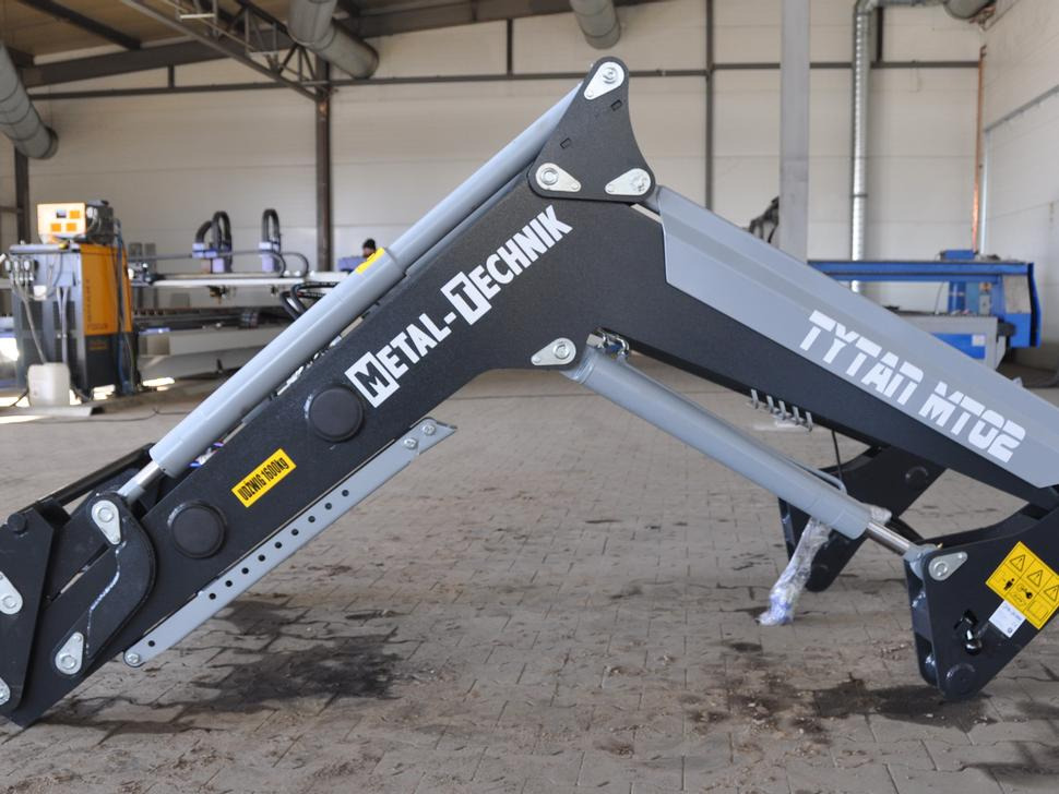METAL-TECHNIK Frontlader / Front loader / Chargeur frontal / Caricatore frontale / Cargador fronta / Фронтальный погрузчик / Ładowacz czołowy Tytan MT-02 - Traktori - etukuormain - Lisälaitteet: kuva METAL-TECHNIK Frontlader / Front loader / Chargeur frontal / Caricatore frontale / Cargador fronta / Фронтальный погрузчик / Ładowacz czołowy Tytan MT-02 - Traktori - etukuormain - Lisälaitteet METAL-TECHNIK Frontlader / Front loader / Chargeur frontal / Caricatore frontale / Cargador fronta / Фронтальный погрузчик / Ładowacz czołowy Tytan MT-02 - Traktori - etukuormain - Lisälaitteet: kuva METAL-TECHNIK Frontlader / Front loader / Chargeur frontal / Caricatore frontale / Cargador fronta / Фронтальный погрузчик / Ładowacz czołowy Tytan MT-02 - Traktori - etukuormain - Lisälaitteet