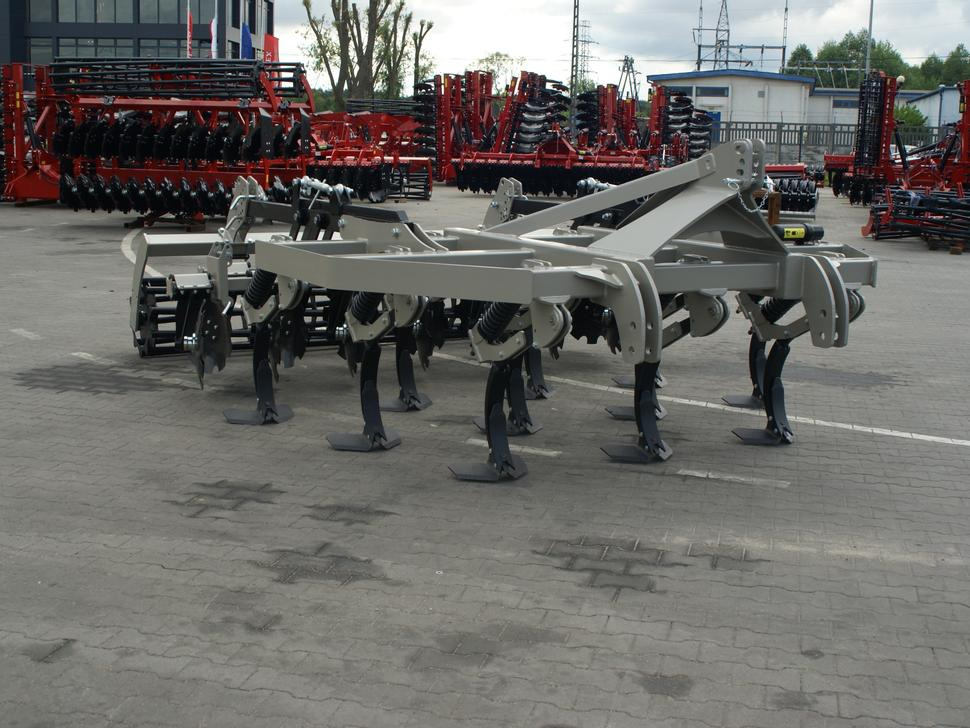 ROLEX Flügelschargrubber / No-till cultivator / Dechaumeur à dents / Aratri stoppiatori / Cultivador sin labranza / Культиватор No-till / Kultywator bezorkowy 3 m - Kultivaattori: kuva ROLEX Flügelschargrubber / No-till cultivator / Dechaumeur à dents / Aratri stoppiatori / Cultivador sin labranza / Культиватор No-till / Kultywator bezorkowy 3 m - Kultivaattori ROLEX Flügelschargrubber / No-till cultivator / Dechaumeur à dents / Aratri stoppiatori / Cultivador sin labranza / Культиватор No-till / Kultywator bezorkowy 3 m - Kultivaattori: kuva ROLEX Flügelschargrubber / No-till cultivator / Dechaumeur à dents / Aratri stoppiatori / Cultivador sin labranza / Культиватор No-till / Kultywator bezorkowy 3 m - Kultivaattori