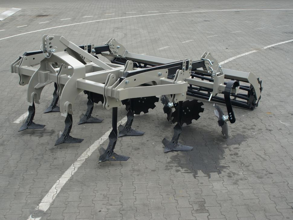 ROLEX Flügelschargrubber / Stubble cultivator / Dechaumeur à dents / Aratri stoppiatori / Стерневой культиватор / Agregat podorywkowy 3 m - Kultivaattori: kuva ROLEX Flügelschargrubber / Stubble cultivator / Dechaumeur à dents / Aratri stoppiatori / Стерневой культиватор / Agregat podorywkowy 3 m - Kultivaattori ROLEX Flügelschargrubber / Stubble cultivator / Dechaumeur à dents / Aratri stoppiatori / Стерневой культиватор / Agregat podorywkowy 3 m - Kultivaattori: kuva ROLEX Flügelschargrubber / Stubble cultivator / Dechaumeur à dents / Aratri stoppiatori / Стерневой культиватор / Agregat podorywkowy 3 m - Kultivaattori